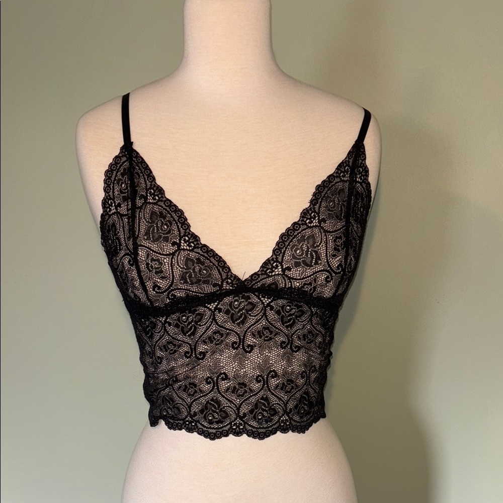 Black Lace Bra with Scalloped Trim and Spaghetti Straps size small